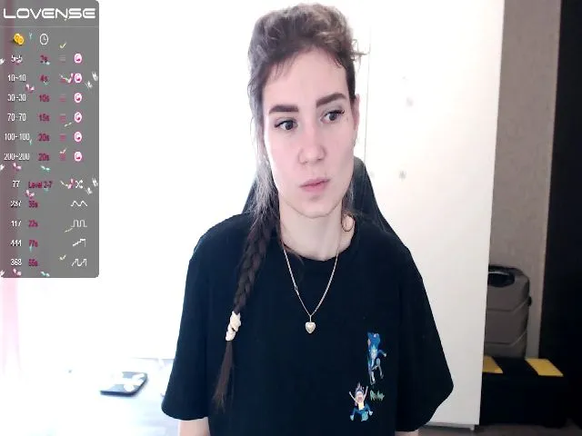 Live sex webcam photo for HollyMollyy #273481011