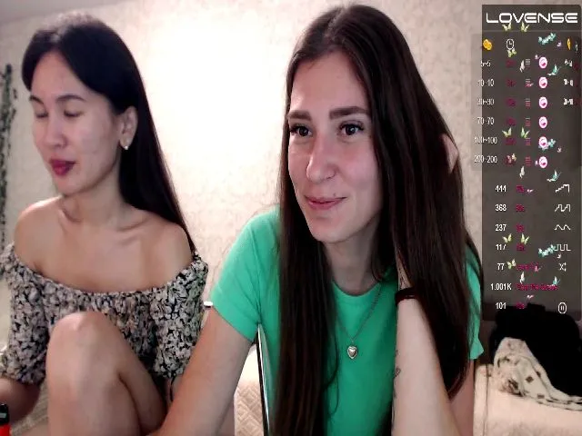 Live sex webcam photo for HollyMollyy #273744619