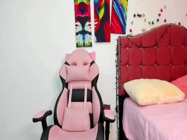 Live sex webcam photo for Holly_rosee #272127230
