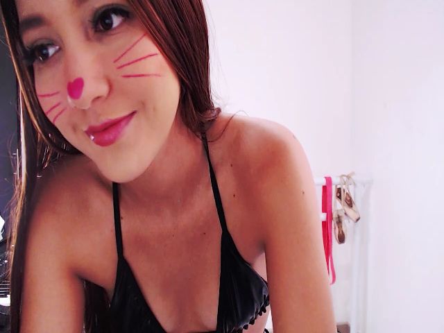 Live sex webcam photo for Hollyballet #272684900