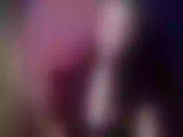 Live sex webcam photo for HolyCristal #272102289