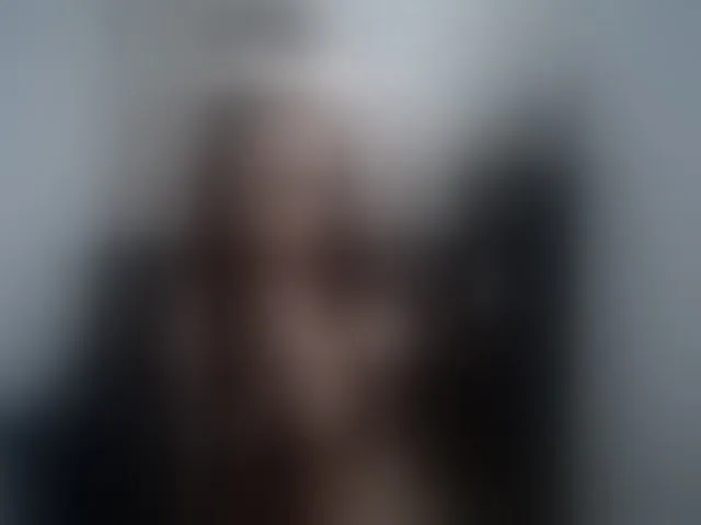 Live sex webcam photo for HolyCristal #272612084