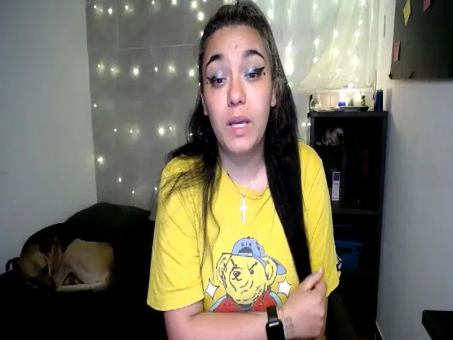 Live sex webcam photo for HolyCristal #272691882