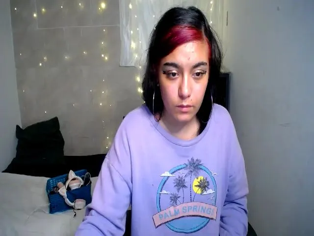 Live sex webcam photo for HolyCristal #272782467
