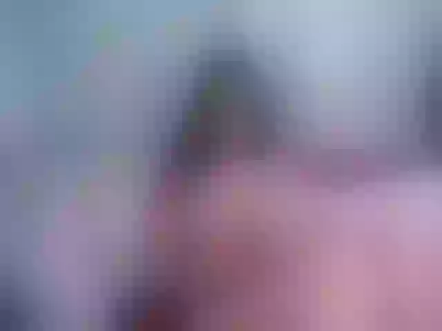 Live sex webcam photo for HolyCristal #273154447