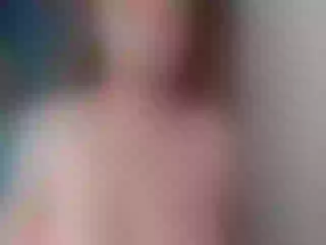 Live sex webcam photo for Honey21_ #272541367