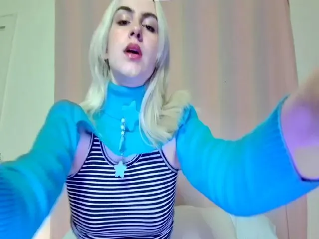 Live sex webcam photo for HoneyLimbed #271716077