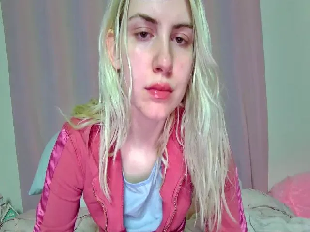 Live sex webcam photo for HoneyLimbed #272641865