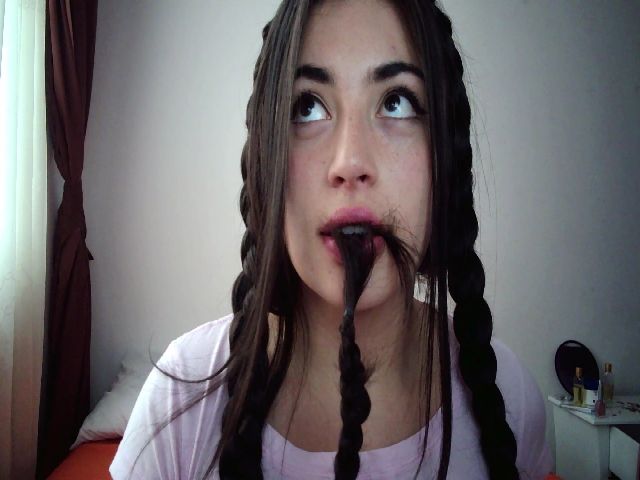 Live sex webcam photo for Honey_Aynur #272737583