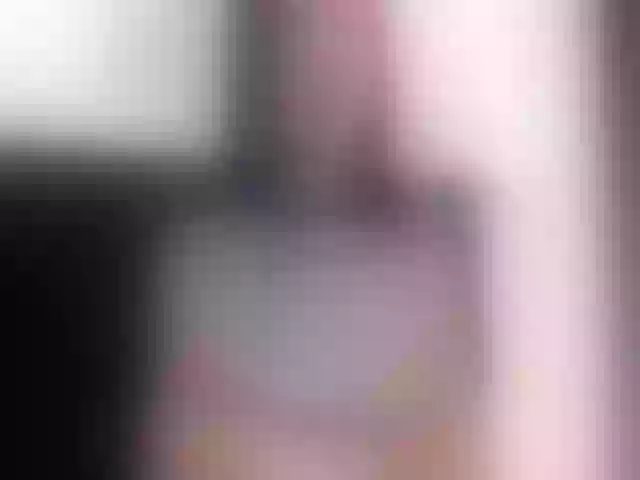 Live sex webcam photo for Honey_bee21 #272521532