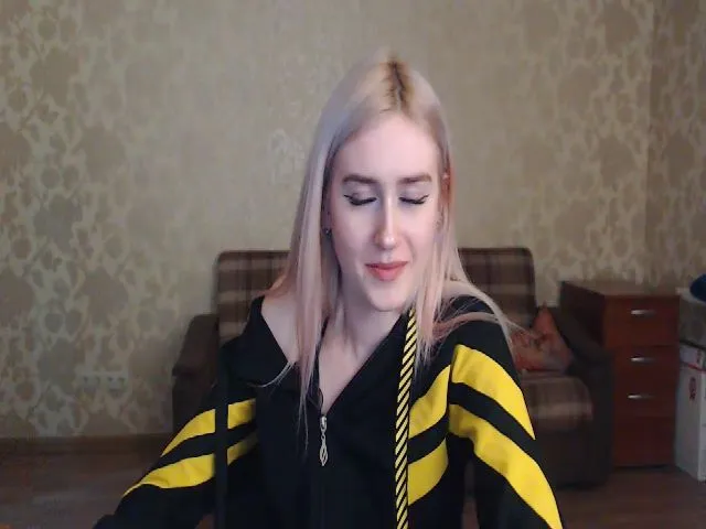 Live sex webcam photo for Honey_dream #272414107