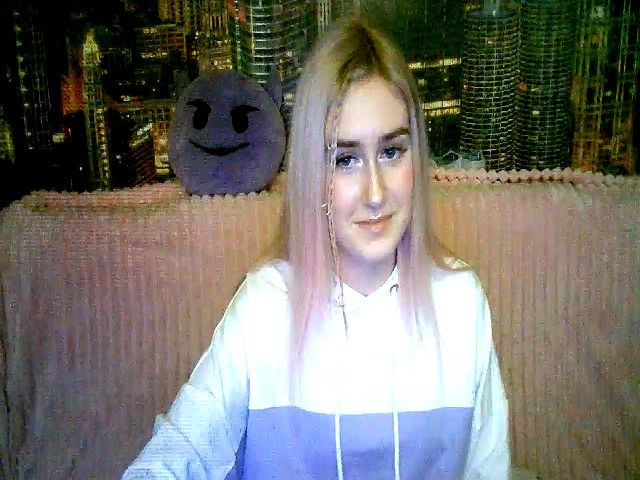 Live sex webcam photo for Honey_dream #272623032