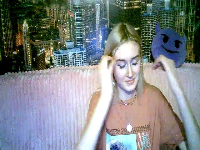 Live sex webcam photo for Honey_dream #272677909