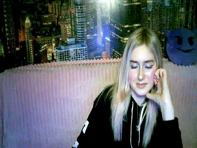 Live sex webcam photo for Honey_dream #272701829