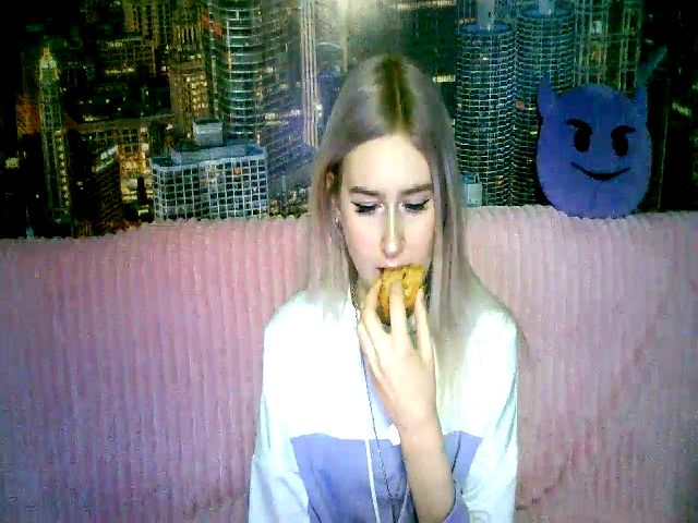 Live sex webcam photo for Honey_dream #272814099