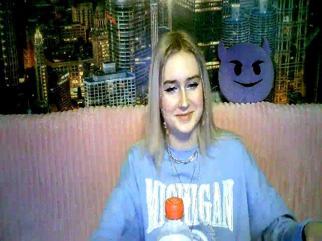 Live sex webcam photo for Honey_dream #272832556