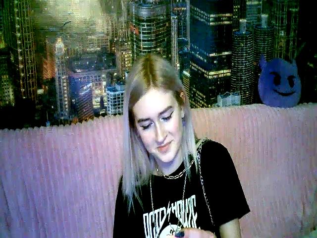 Live sex webcam photo for Honey_dream #272869943