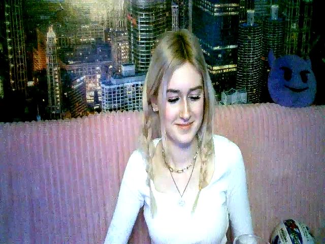 Live sex webcam photo for Honey_dream #272945872