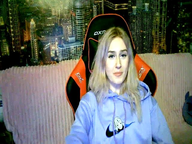 Live sex webcam photo for Honey_dream #273015817