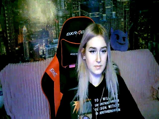 Live sex webcam photo for Honey_dream #273035847