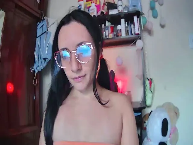 Live sex webcam photo for Hooliganx169 #272442146