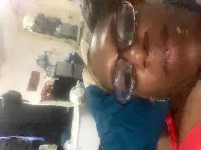 Live sex webcam photo for Hootie29 #272454775