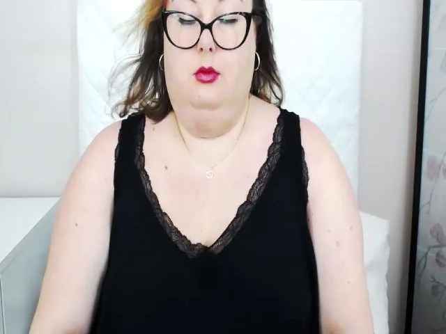 Live sex webcam photo for HornyBonnie #271825622