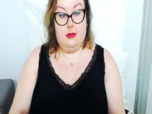 Live sex webcam photo for HornyBonnie #271838949