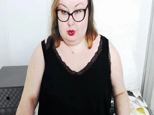 Live sex webcam photo for HornyBonnie #271995148
