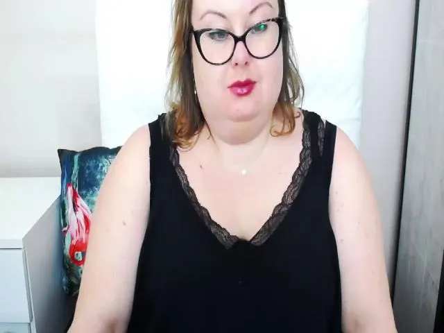 Live sex webcam photo for HornyBonnie #272053463