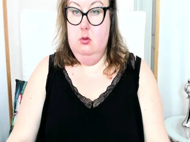 Live sex webcam photo for HornyBonnie #272989144