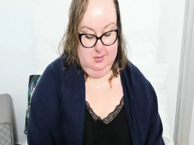 Live sex webcam photo for HornyBonnie #273196940