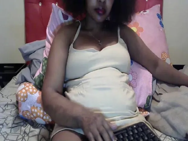 Live sex webcam photo for Hornycougar82 #274630124