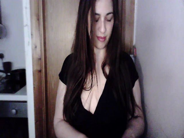 Live sex webcam photo for HornywifeBBW #273577514