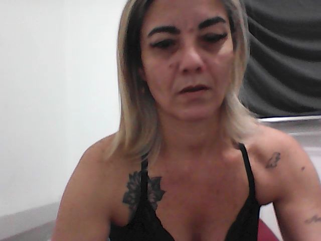 Live sex webcam photo for HotBlondBR #273894815