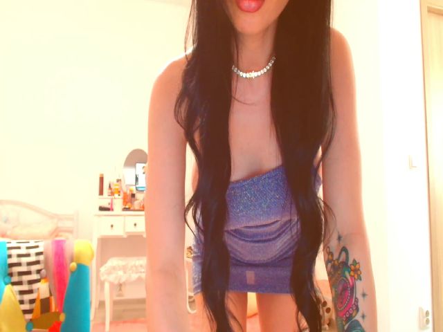 Live sex webcam photo for HotCafeDelina #273676633