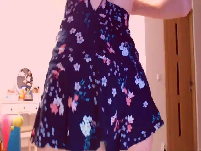Live sex webcam photo for HotCoffeeGirl #271815887