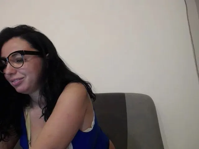 Live sex webcam photo for HotErikka #272338946