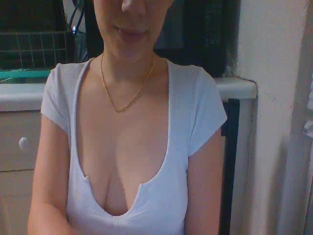 Live sex webcam photo for HotMilllff #272306997