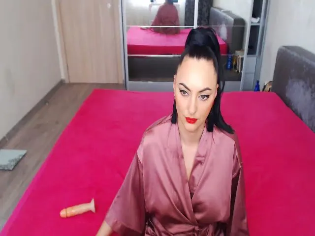 Live sex webcam photo for HotPrincess28 #272190423