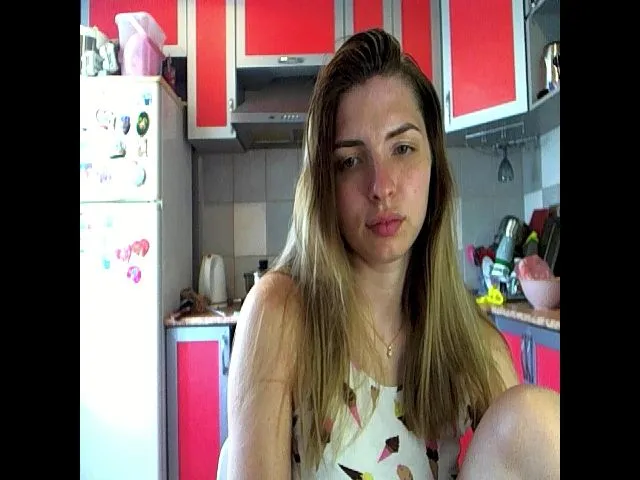 Live sex webcam photo for HotSexyLady_1 #273211184