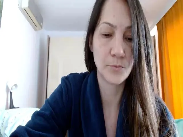 Live sex webcam photo for HotSlit #272537837