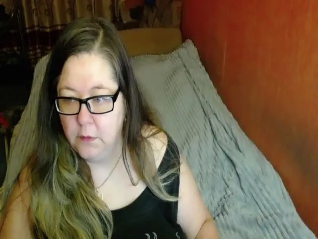 Live sex webcam photo for HotXXXGirl1 #272234840