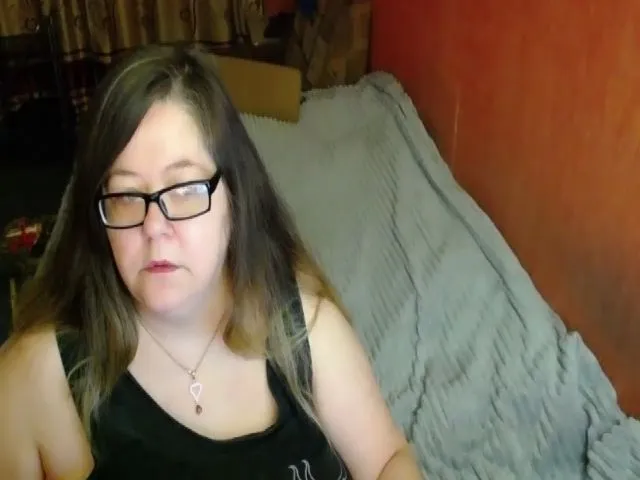Live sex webcam photo for HotXXXGirl1 #272431496