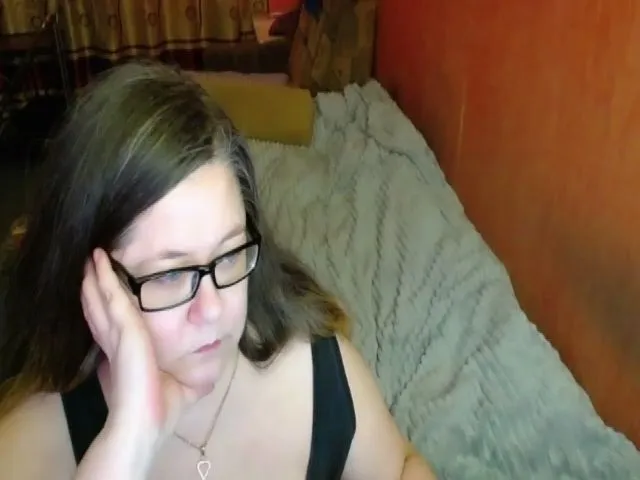 Live sex webcam photo for HotXXXGirl1 #272434856