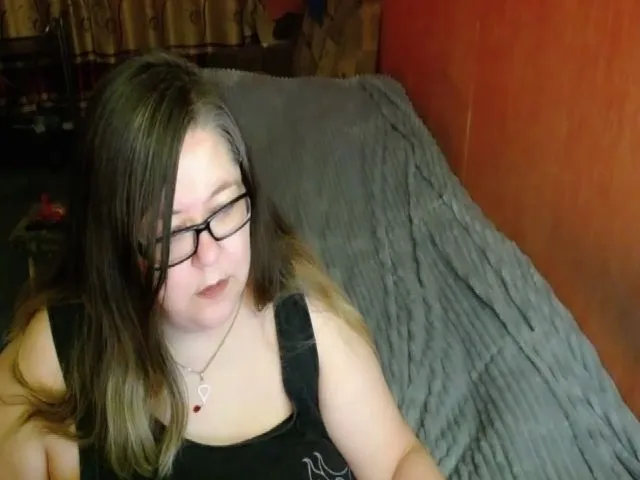 Live sex webcam photo for HotXXXGirl1 #272494987