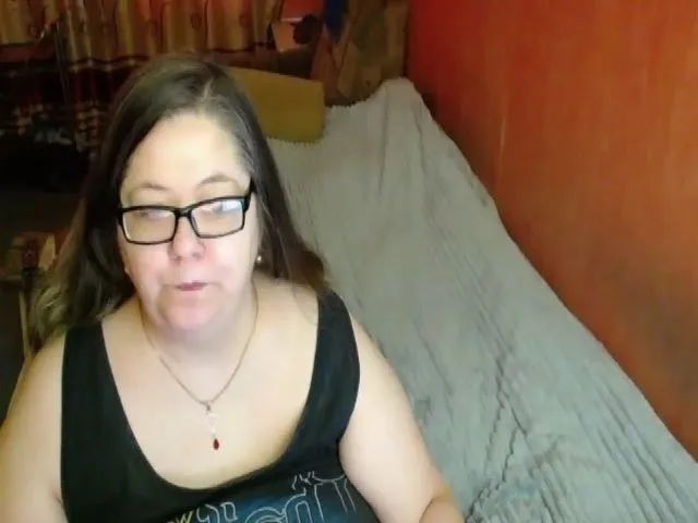 Live sex webcam photo for HotXXXGirl1 #272638955