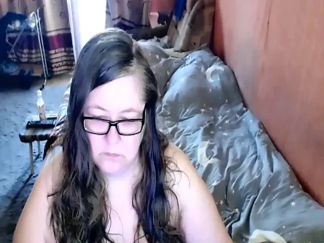 Live sex webcam photo for HotXXXGirl1 #273907848