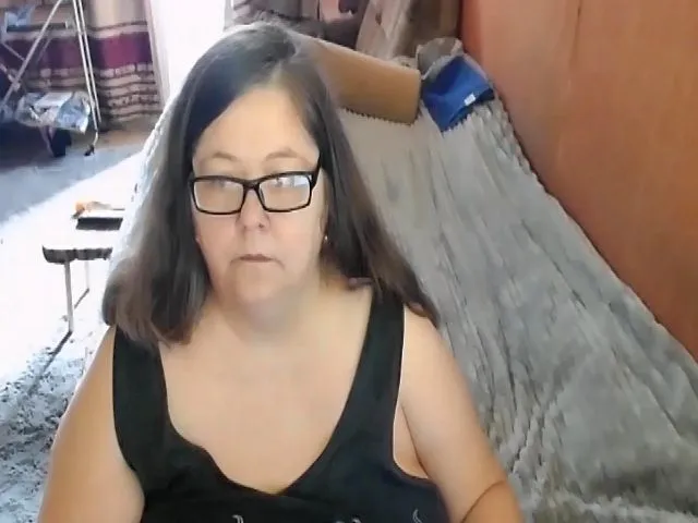 Live sex webcam photo for HotXXXGirl1 #273986344