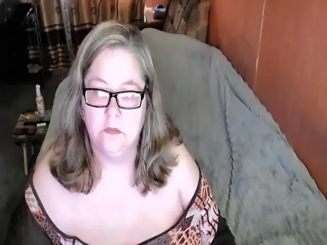 Live sex webcam photo for HotXXXGirl1 #274609714